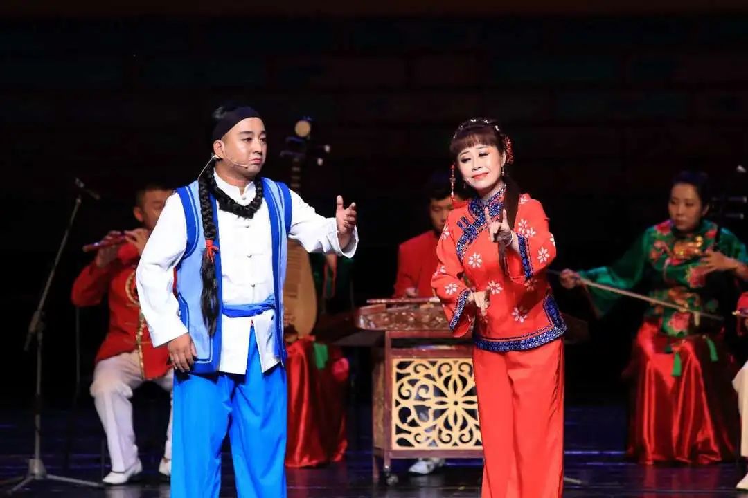 紮實推進鄉村文(wén)化數字化發展(zhan)